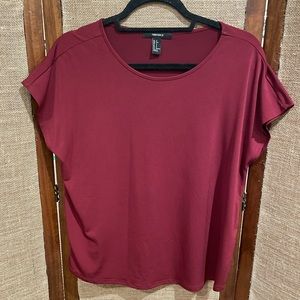 🍷Red silky T-shirt🍷